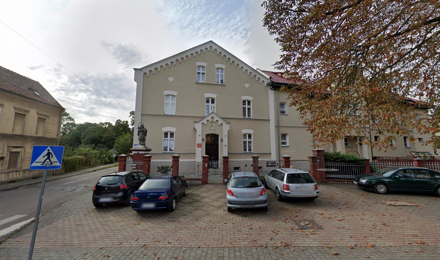 Dom Pomocy Społecznej DPS dla dzieci prowadzony przez Zakon Sióstr Elżbietanek we Wschowie
