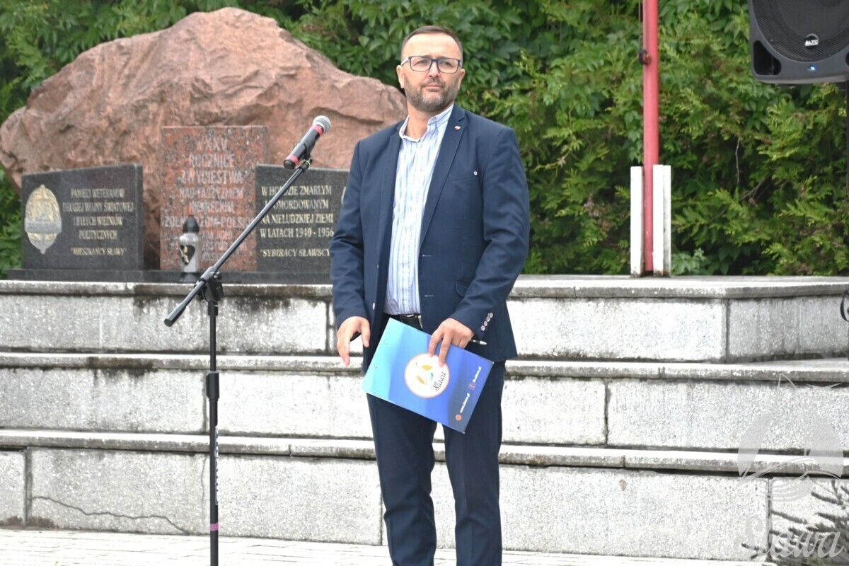 87 lat od wybuchu II wojny światowej. W Sławie oddano hołd poległym i odsłonięto mural