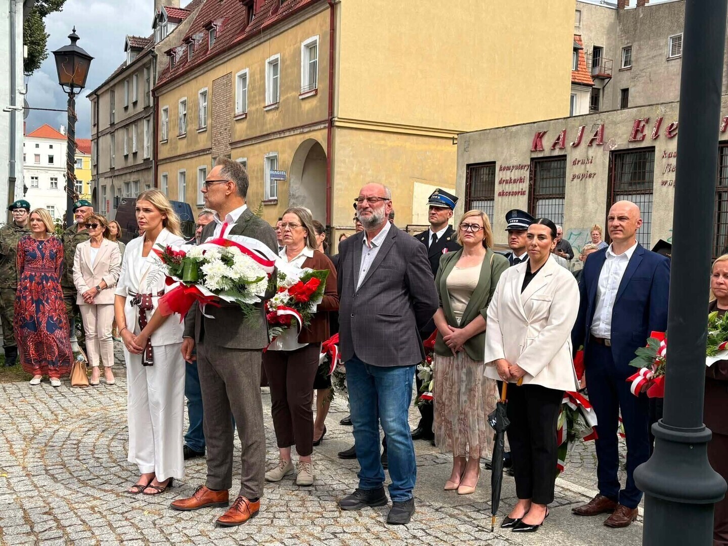 We Wschowie uczczono 87. rocznicę wybuchu II wojny światowej pod pomnikiem przy ul. Łaziennej.