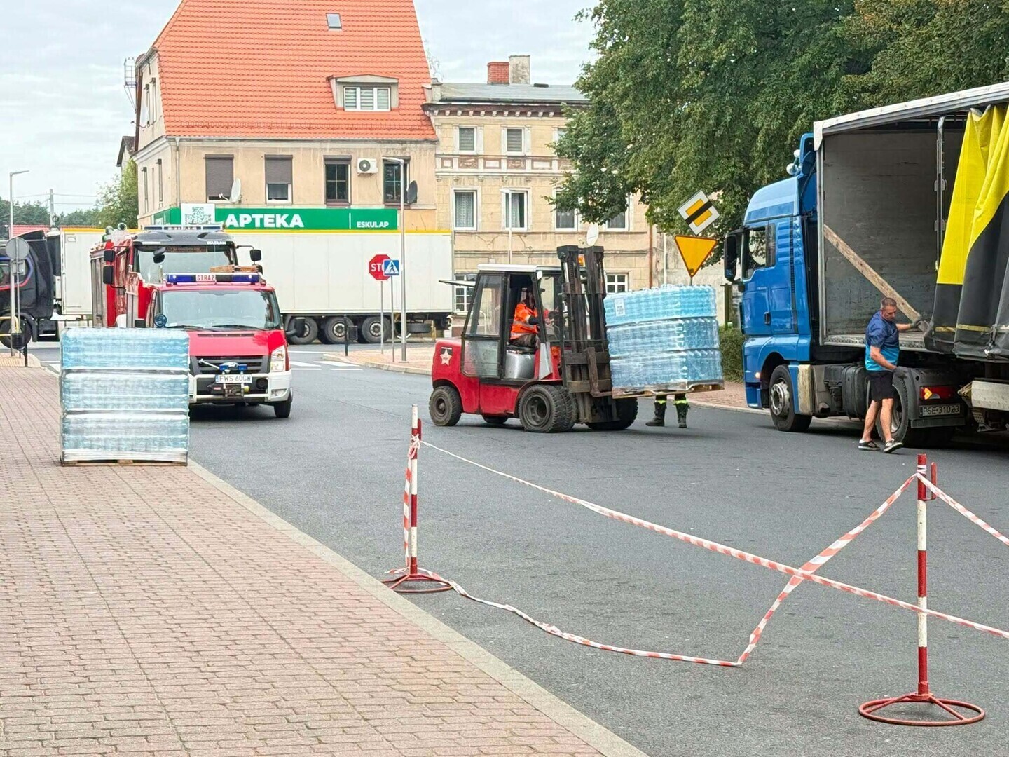 Trwa rozdysponowanie wody mieszkańcom gminy Szlichtyngowa