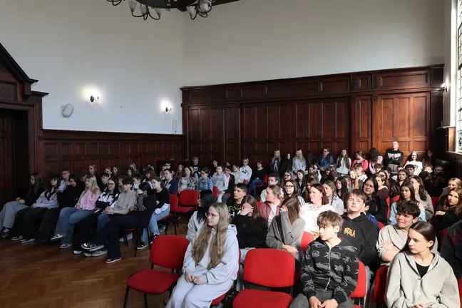 Ósmoklasiści w „Staszicu”. W szkole odbyły się Drzwi Otwarte [ZDJĘCIA]