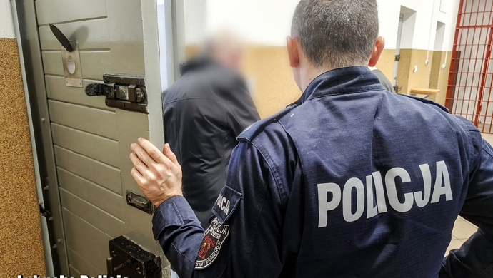 70-latek za kierownicą mimo zakazu. Rano zatrzymany, tego samego dnia skazany