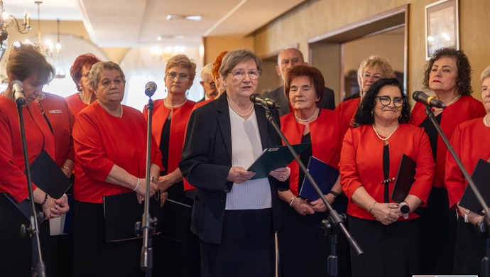 Spotkanie noworoczne wschowskiego UTW. Seniorzy świętowali w Szlichtyngowej