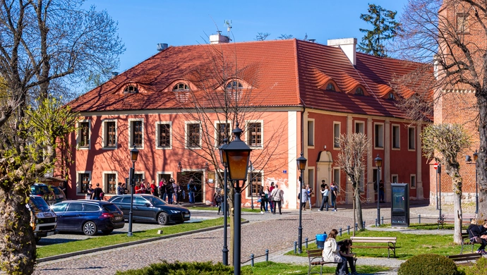 Walentynkowy bal karnawałowy dla najmłodszych. Zaprasza Biblioteka we Wschowie