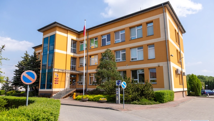 Urząd Miejski w Sławie bije na alarm. Ktoś podszywa się pod pracowników gminy