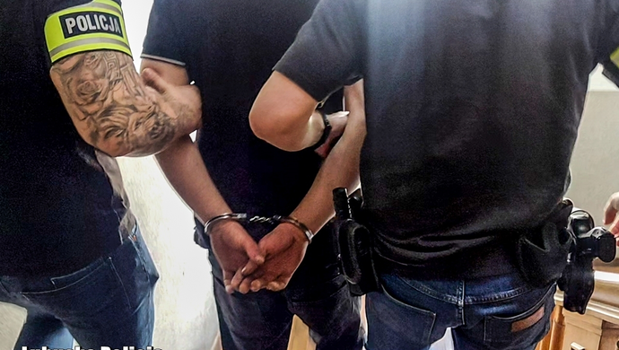 Nocna kradzież w Starym Strączu. Dwaj mężczyźni zatrzymani