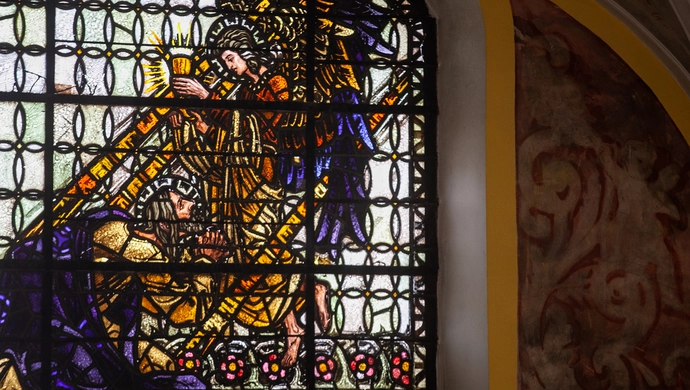 Sforsował zamek kaplicy i wyniósł wartościowe przedmioty. Pół roku za kratkami go nie nauczyło. Teraz pójdzie na dłużej