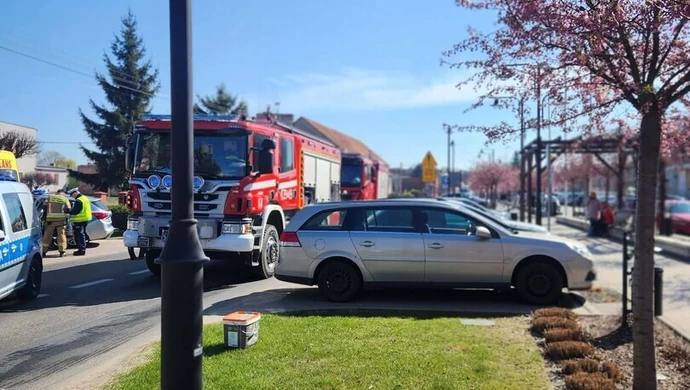 Kolizja w centrum Sławy. Droga wojewódzka zablokowana