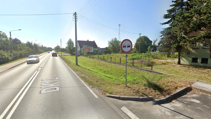 Koniec chodzenia po trawie przy ruchliwej DK12 w Szlichtyngowej. GDDKiA szuka wykonawcy