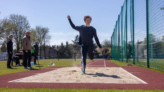 Lekkoatletyka dla dzieci w Sławie. Treningi poprowadzi Gabriel Dziełakowski