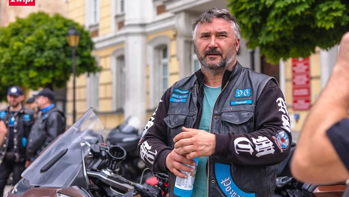 Kilkudziesięciu motocyklistów Nine Six MC na wschowskim Rynku [ZDJĘCIA]