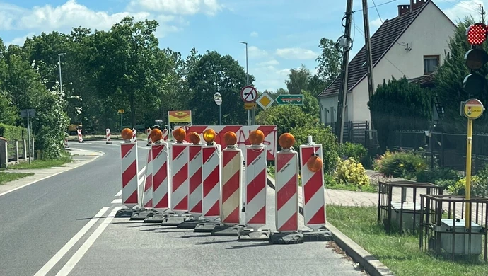Asfalt na ścieżce Tylewice–Łysiny. Inwestycja za 2,2 mln zł bliska końca