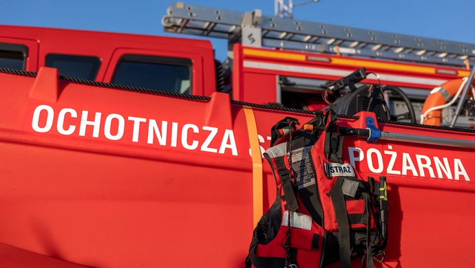 Przeczesują Jezioro Sławskie w poszukiwaniu mężczyzny. Akcja wciąż trwa