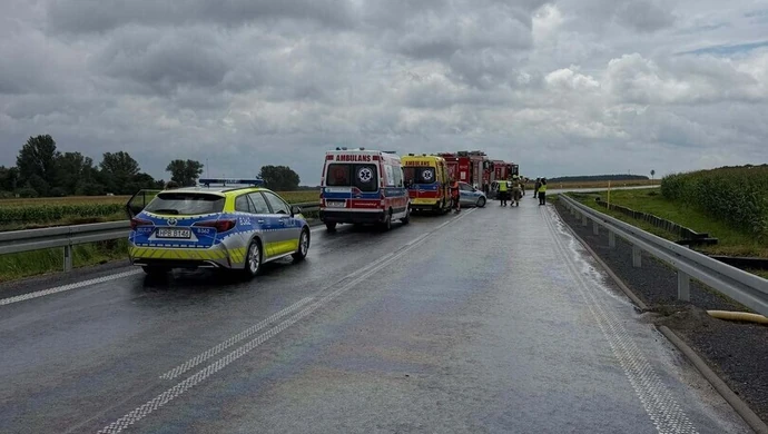 Śmiertelne zderzenie w sąsiednim powiecie. Nie żyje małżeństwo
