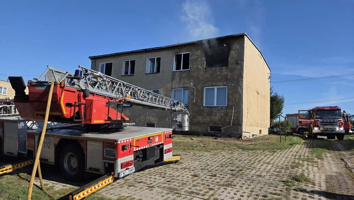 Pożar bloku w Przybyszowie w gminie Sława. W spalonym mieszkaniu znaleziono ciało