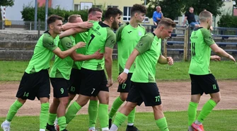 Dąb Sława-Przybyszów na puszkach Warki i w Kanale Zero? „Potrzebujemy Waszej pomocy