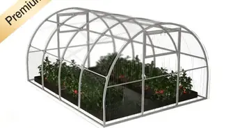 Szklarnia czy tunel foliowy – co sprawdzi się lepiej?