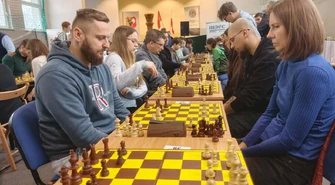 Podwójne podium i III kategoria. Szachiści Hetmana Wschowa błysnęli w Nowym Żabnie