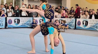 Złoto i brąz dla AKRO-FLIK. 22 akrobatki ze Wschowy rywalizowały w Sulechowie