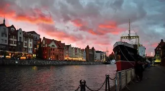 Randka lub kolacja na Wyspie Spichrzów? Sprawdź, gdzie najwygodniej zaparkować w sercu Gdańska