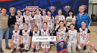 Drugi medal dla SP1 w tydzień. Koszykarki ze Wschowy wicemistrzyniami województwa w turnieju Sochana