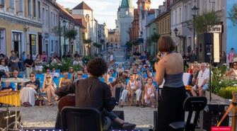 Grali i śpiewali na deptaku. Wystąpił duet Olejarz i Woźniak oraz Sejsmograf