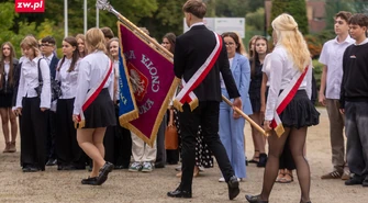 75 pierwszoklasistów rozpoczęło rok szkolny I LO we Wschowie [ZDJĘCIA]