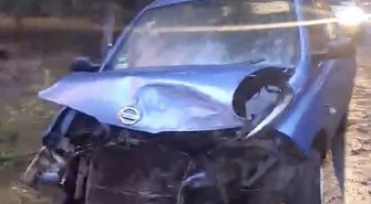 Rozbity Nissan porzucony pod Golą. Kierowca zniknął, zanim pojawiły się służby