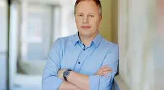 Pochodzi ze Wschowy, pisze kryminały. Piotr Bojarski spotka się z czytelnikami