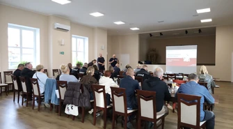 Szkolenie z obrony cywilnej w Wyszanowie. Wiedzę zdobywali radni, sołtysi i strażacy