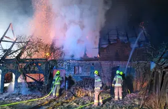 Spłonęła stodoła w Krzepielowie. Na miejscu blisko 50 strażaków