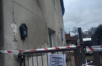 Runął komin na ul. Nowej we Wschowie.