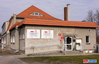 Pełnomocnik Rządu ds. Osób Niepełnosprawnych i dyrektor PFRON z wizytąw ŚDS w Siedlnicy ZDJĘCIA