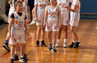 Rzuty osobiste odebrały zwycięstwo. Zawodniczki U12 z WSTK blisko wygranej z Gorzowem