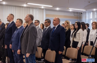 Złote Medale za Długoletnią Służbę. Prezydent RP uhonorował pracowników Starostwa Powiatowego we Wschowie