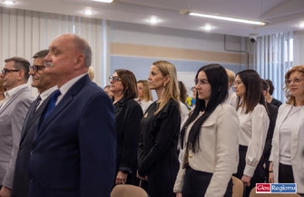 Złote Medale za Długoletnią Służbę. Prezydent RP uhonorował pracowników Starostwa Powiatowego we Wschowie