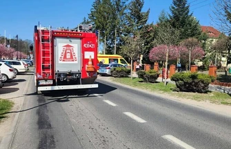 Kolizja w centrum Sławy. Droga wojewódzka zablokowana