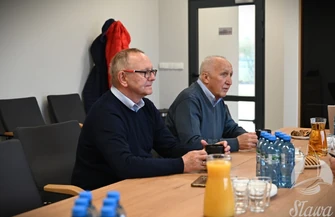 Były jużpierwsze mecze teraz czas na zawody lekkoatletyczne. Przedstawiciele ZLKL odwiedzili Stadion Miejski w Sławie