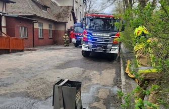 Dwa pożary w gminie Sława. Strażacy gasili magazyn i wiatę. W weekend pomogą Olafowi