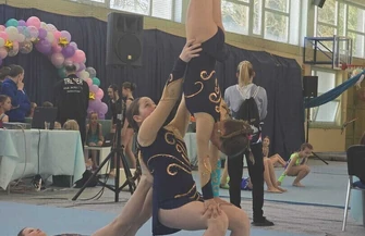 Złoto i brąz dla AKRO-FLIK. 22 akrobatki ze Wschowy rywalizowały w Sulechowie