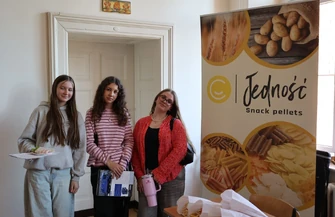 Ósmoklasiści w Staszicu. W szkole odbyły sięDrzwi Otwarte ZDJĘCIA