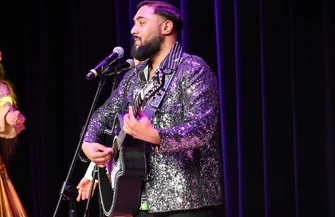 Don Vasyl i farsa Camolettiego. Kulturalny weekend w Kinie Żeglarz w Sławie