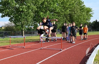 Sekcja lekkoatletyczna jużpo pierwszych zajęciach. Treningi na Stadionie w Sławie prowadzi Gabriel Dziełakowski
