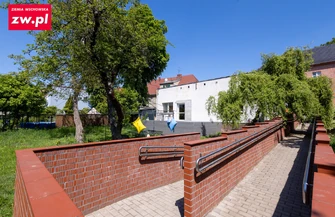 Wyrównają teren postawią grządki i szklarnię. Seniorzy z Garbarskiej zyskają nowy ogród