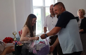 Nadia otrzymała prezenty od szlichtyngowskich radnych