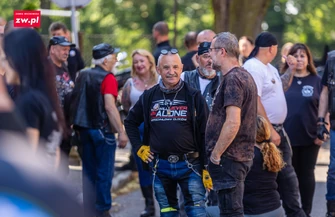 Rajd na 80-lecie Staszica przejechał przez powiat wschowski. Maszyn dużo więcej niż zakładano ZDJĘCIA