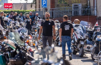 Rajd na 80-lecie Staszica przejechał przez powiat wschowski. Maszyn dużo więcej niż zakładano ZDJĘCIA