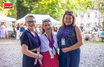 Koncert Francja Elegancja przed Pałacem w Sławie
