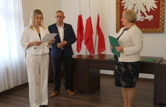 Nauczyciele mianowani oraz przedstawiciele gminy Szlichtyngowa